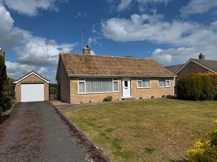 3 Bedroom Detached Bungalow To Rent In Hampton Grove, Meysey Hampton, GL7