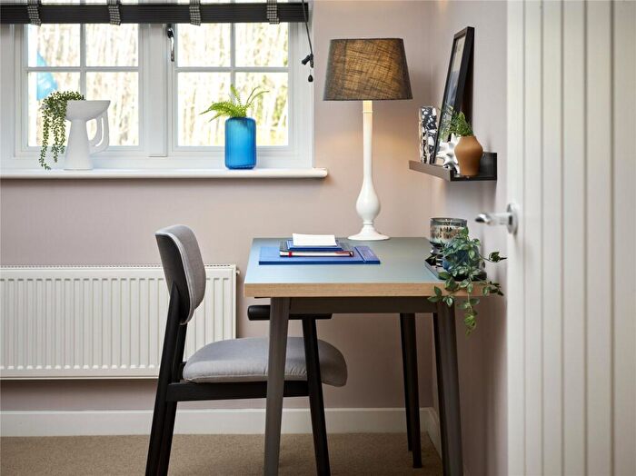 4 Bedroom Detached House For Sale In The Brooks, Clayhill Road, Burghfield Common, Reading, RG7