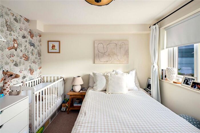 1 Bedroom Flat To Rent In Ferguson Close, Isle Of Dogs, London, E14