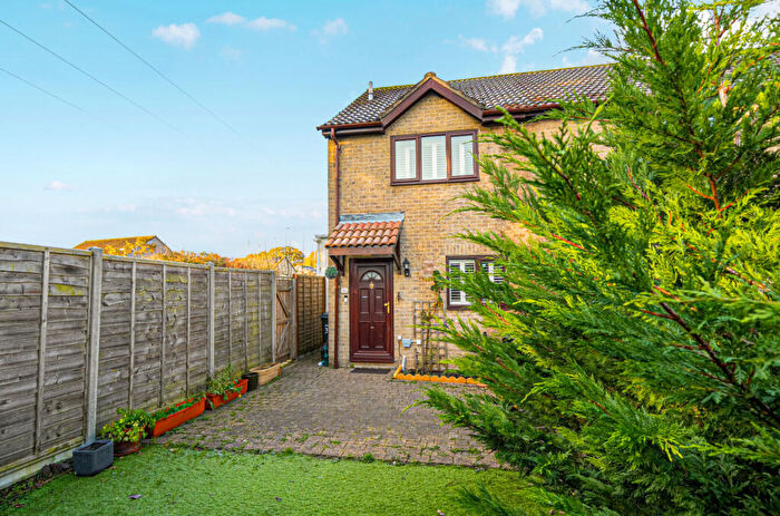 2 Bedroom End Of Terrace House For Sale In Centaury Gardens, Horton Heath, Eastleigh, Hampshire, SO50