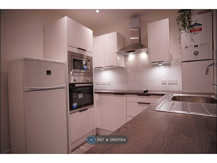 3 Bedroom Flat To Rent In Church Road, London, E12