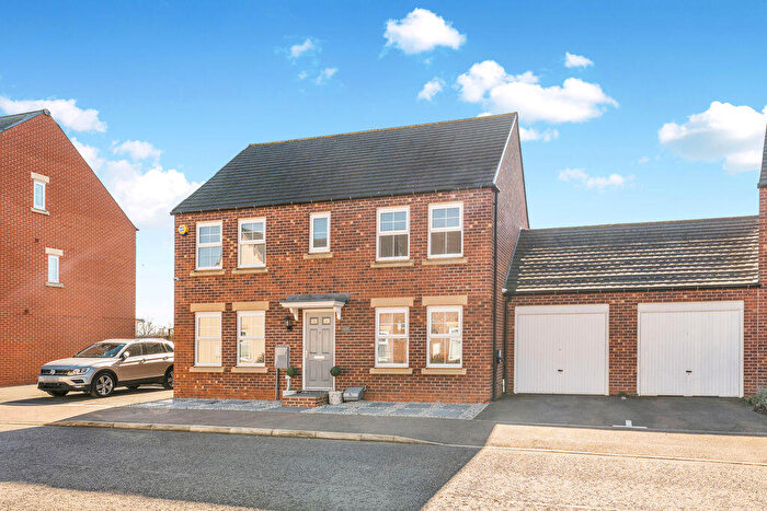 4 Bedroom Detached House For Sale In Hobby Road, Banbury - No Onward Chain, OX15