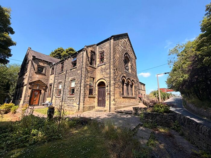 2 Bedroom Apartment For Sale In Tolson Court, Huddersfield Road, Penistone, S36