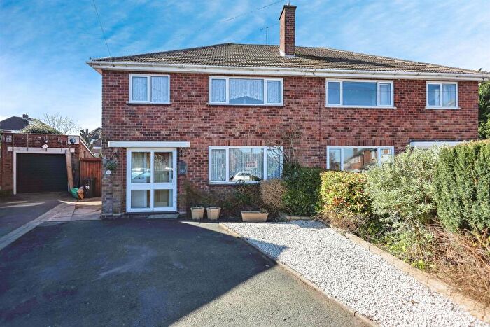 3 Bedroom Semi-Detached House For Sale In Hollybank Grove, Halesowen, B63