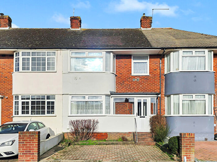 3 Bedroom Terraced House For Sale In Old Shoreham Road, Southwick, BN42