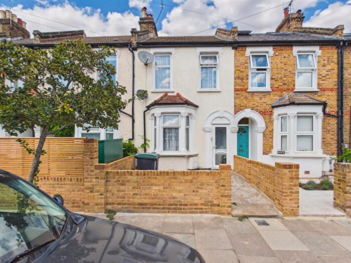 3 Bedroom Terraced House For Sale In Seaford Road, London, N15