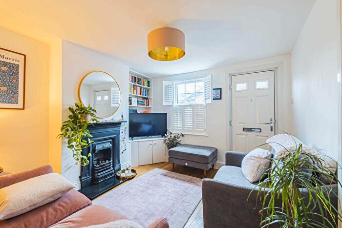 2 Bedroom Terraced House To Rent In George Street, Berkhamsted, HP4