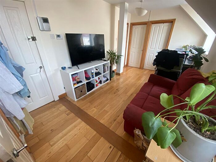 2 Bedroom Flat To Rent In Manx Road, Horfield, Bristol, BS7