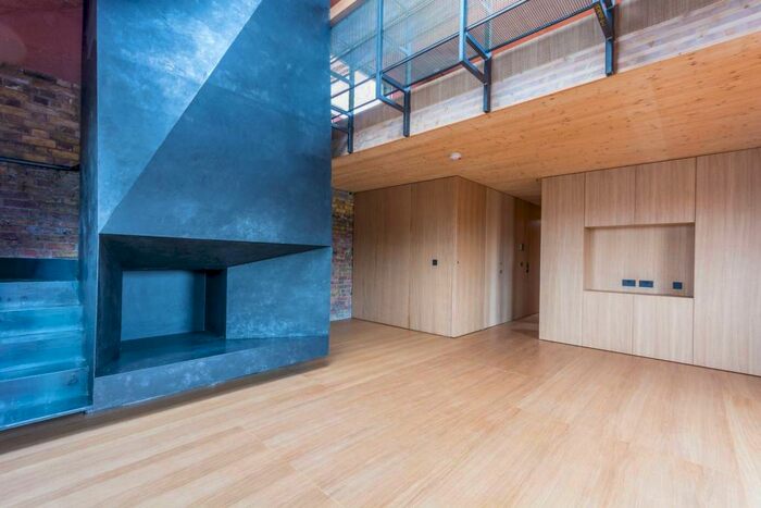 2 Bedroom Flat To Rent In Upper Street, Islington, London, N1