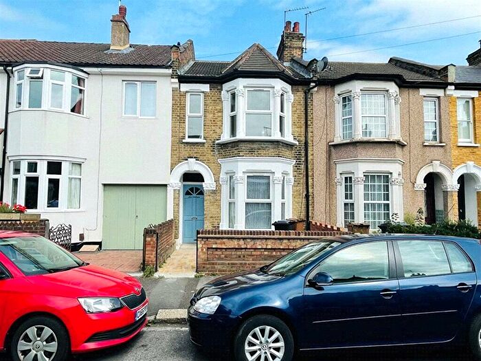 3 Bedroom Terraced House For Sale In Melbourne Road, London, E10