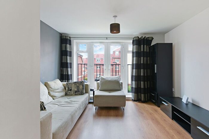 1 Bedroom Flat For Sale In Field House, , Schoolgate Drive, Morden, SM4