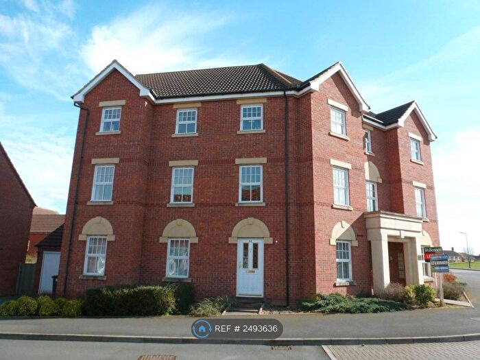2 Bedroom Flat To Rent In Bromhurst Way, Warwick, CV34