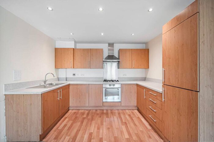 2 Bedroom Flat For Sale In Kendra Hall Road, South Croydon, CR2