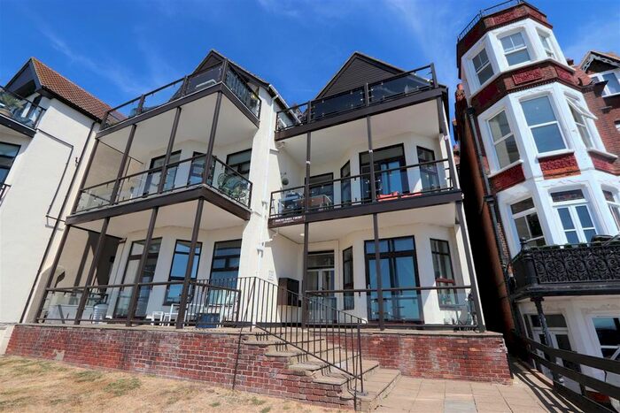 1 Bedroom Property To Rent In Mount Liell Court East, The Leas, Westcliff-On-Sea, SS0