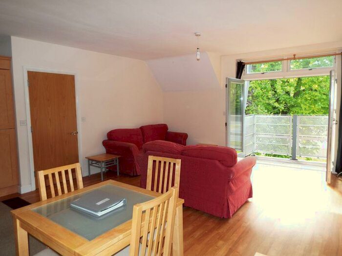 2 Bedroom Apartment To Rent In Middlepark Drive, Northfield, Birmingham, B31