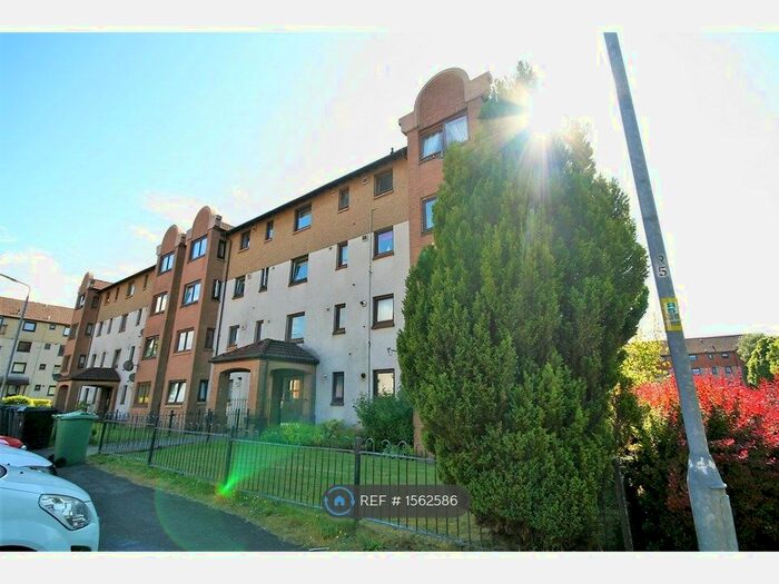 3 Bedroom Flat To Rent In Craigton Street, Clydebank, G81