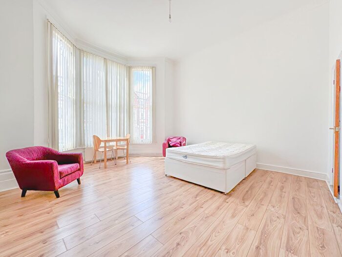 Studio To Rent In West End Lane, West Hampstead, NW6