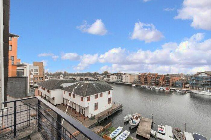 2 Bedroom Flat To Rent In Steadfast Road, Kingston Upon Thames, KT1