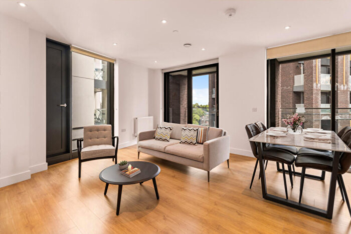 2 Bedroom Flat To Rent In Fizzy Lewisham, River Mill Two, Lewisham, SE13