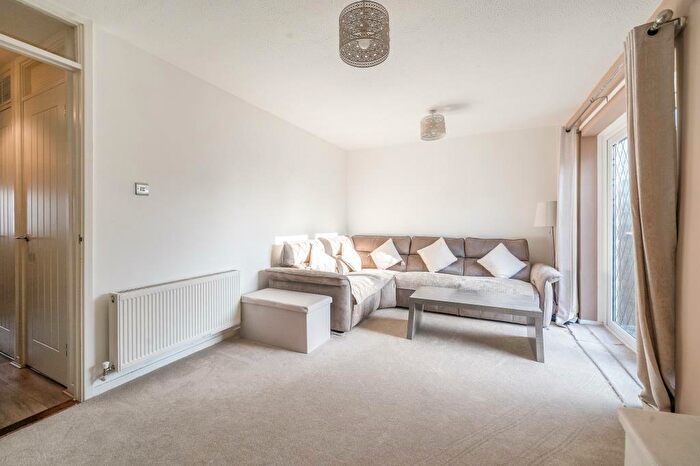 3 Bedroom Terraced House To Rent In Bracknell, Berkshire, RG12