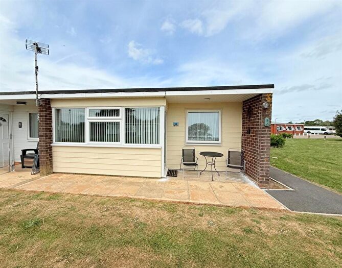 2 Bedroom Chalet For Sale In California Road, Scratby, NR29
