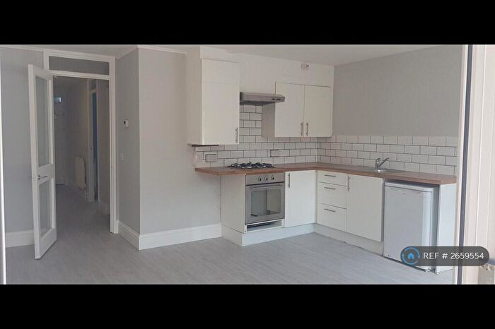 1 Bedroom Flat To Rent In Reginald Road, London, SE8
