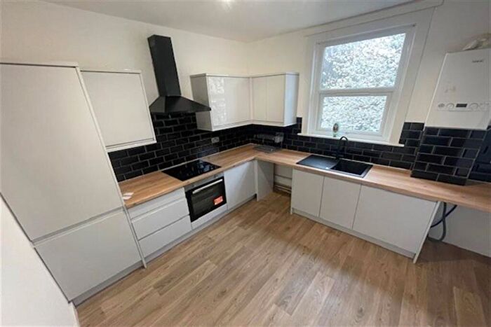 2 Bedroom Flat To Rent In Southchurch Road, SS1