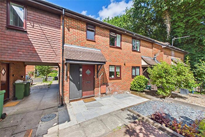 3 Bedroom End Of Terrace House For Sale In Medhurst Close, Chobham, Woking, Surrey, GU24