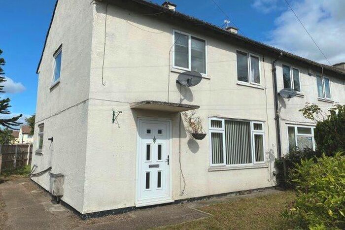 3 Bedroom Semi-Detached House To Rent In Broadwater, Rotherham, S63