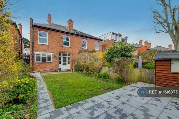 5 Bedroom Semi-Detached House To Rent In Whitehall Road, Harrow, HA1