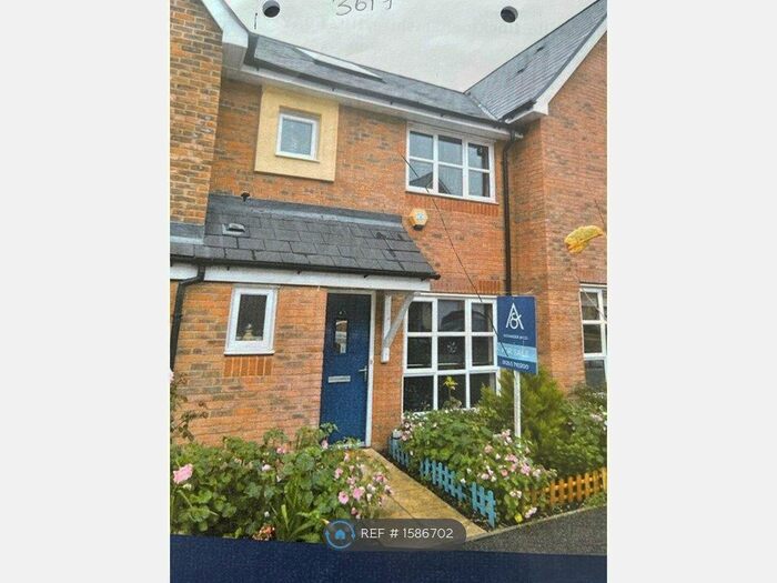 3 Bedroom Terraced House To Rent In Fuggle Drive, Aylesbury, HP21