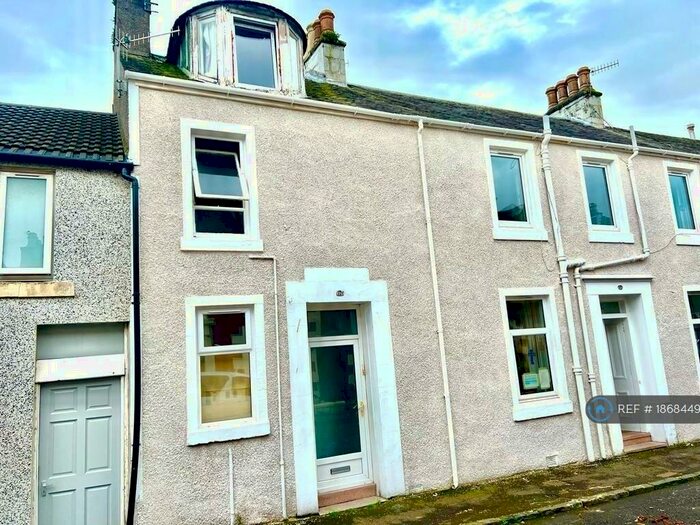 2 Bedroom Flat To Rent In Nelson Street, Largs, KA30