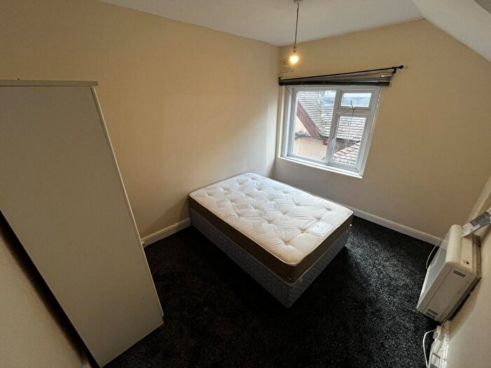 1 Bedroom Flat To Rent In Springfield Road, Clarendon Park, LE2