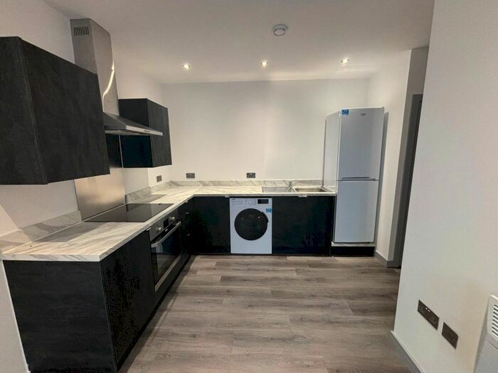 2 Bedroom Flat To Rent In Prospect Hill, Redditch, B97