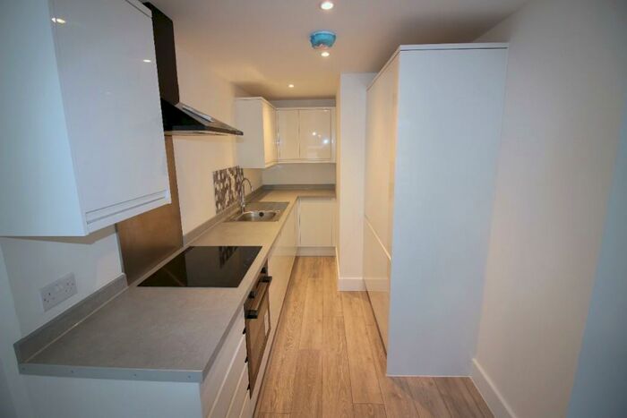 2 Bedroom Flat To Rent In Postway Mews, Ilford, London, IG1