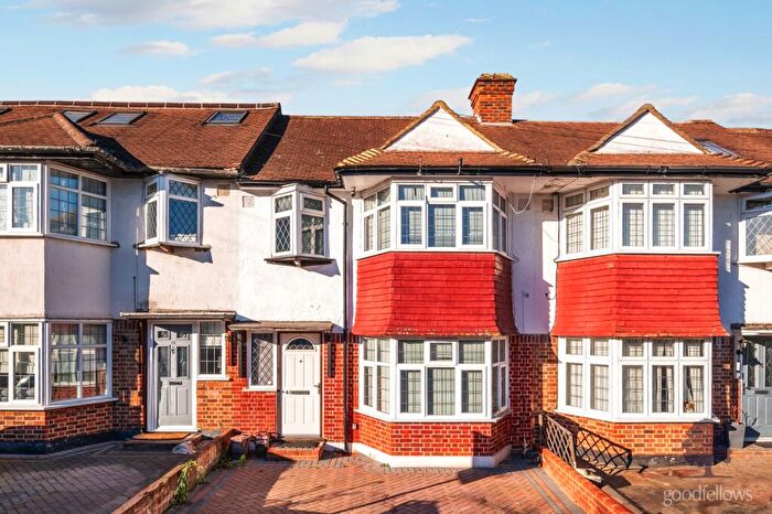 3 Bedroom House To Rent In Wolsey Crescent, Morden, Surrey, SM4
