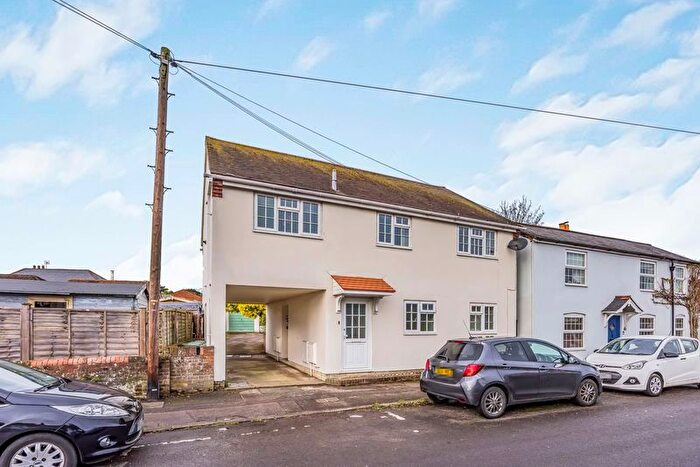 2 Bedroom Flat For Sale In Bridge Road, Emsworth, PO10