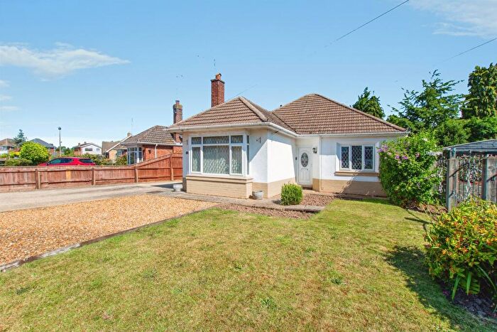2 Bedroom Detached Bungalow For Sale In Money Bank, Wisbech, PE13