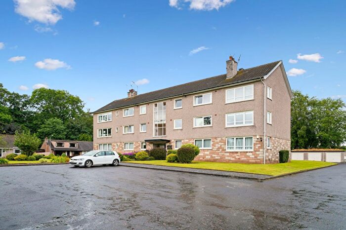 3 Bedroom Flat For Sale In Douglas Drive, Newton Mearns, G77