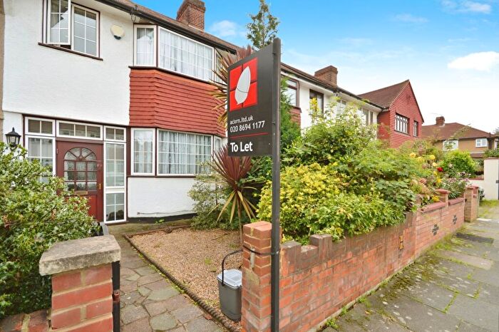 3 Bedroom Terraced House To Rent In Bearstead Rise Brockley, SE4