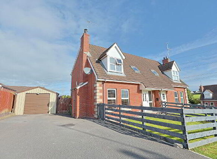 3 Bedroom Semi-Detached House For Sale In Laurel Drive, Tandragee, BT62