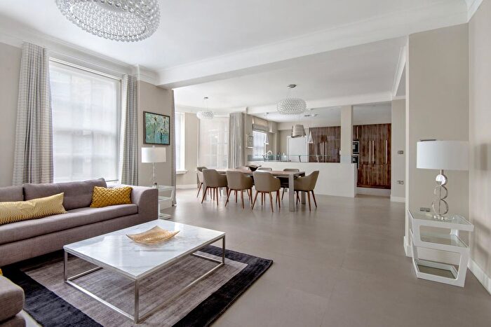 3 Bedroom Flat For Sale In Circus Road, London, NW8