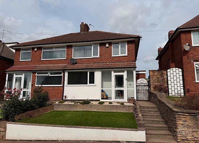3 Bedroom Semi Detached House For Sale In Greenholm Road, Great Barr, Birmingham, B44