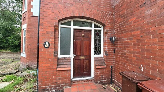 8 Bedroom Semi Detached House To Rent In Park Range, Manchester, M14