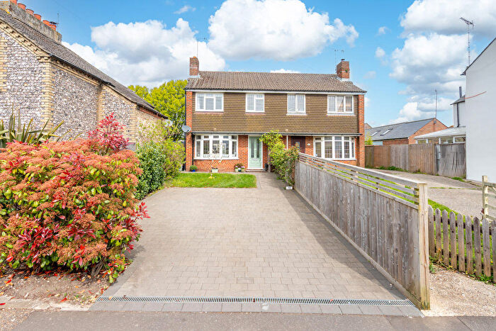 3 Bedroom Semi Detached House For Sale In Oving Road, Chichester, PO19