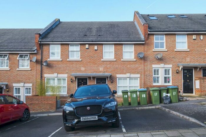 2 Bedroom Terraced House To Rent In Kendall Road London, SE18