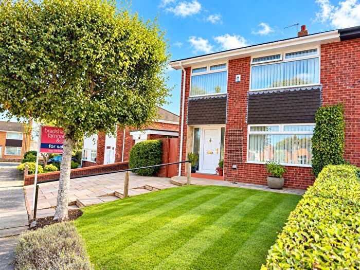 3 Bedroom Semi-Detached House For Sale In Axholme Close, Thingwall, Wirral, CH61