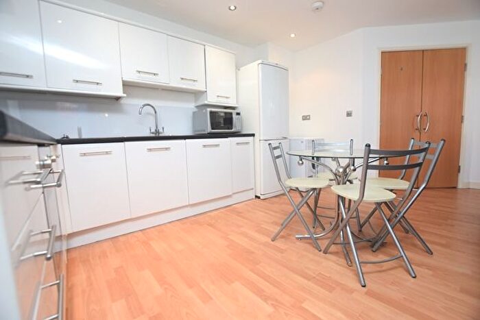 2 Bedroom Property To Rent In Fitzwilliam Street, Sheffield, S1