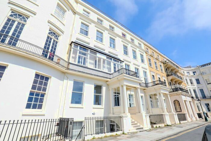 2 Bedroom Flat To Rent In Eastern Terrace, Brighton, BN2