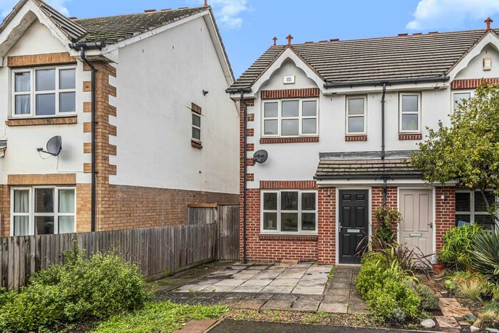 3 Bedroom End Of Terrace House To Rent In Denham Street, London SE10